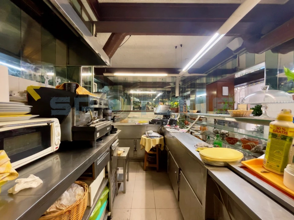 Loja para Venda em Santo António Foto 8