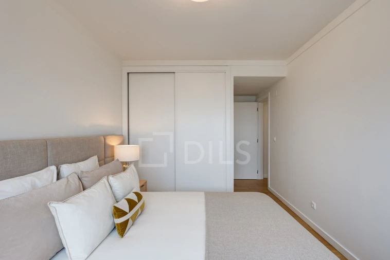 Apartamento T3 para Venda em Parque das Nações Foto 30