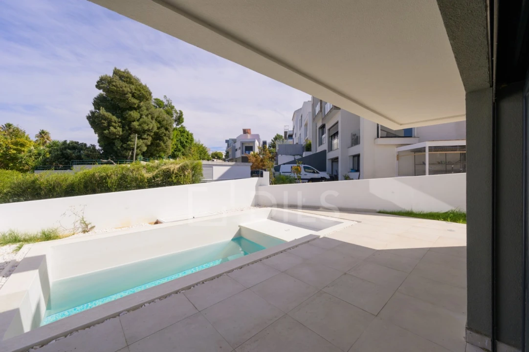 Moradia T4 para Venda em Charneca de Caparica e Sobreda Foto 3