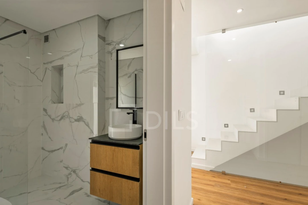 Moradia T4 para Venda em Charneca de Caparica e Sobreda Foto 31