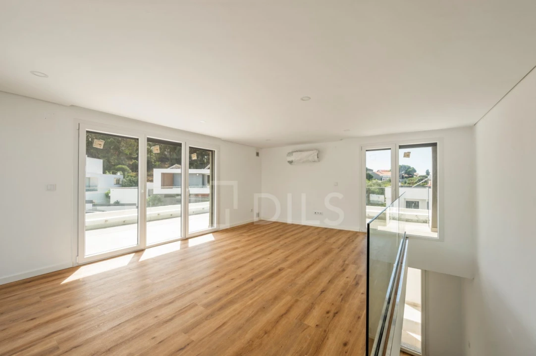 Moradia T4 para Venda em Charneca de Caparica e Sobreda Foto 28