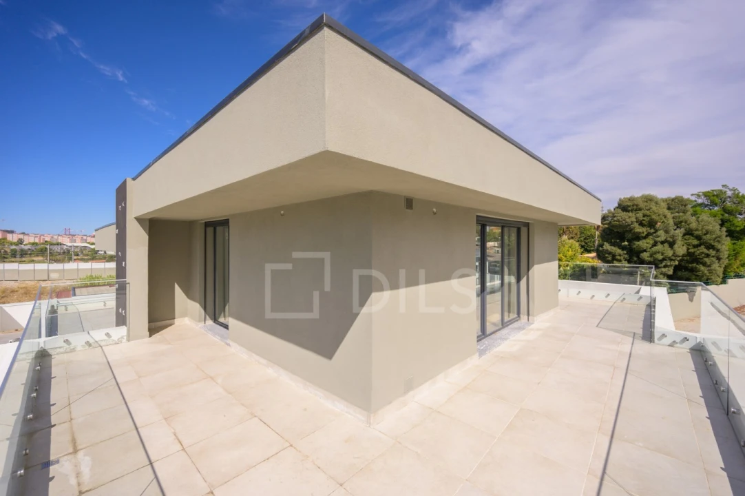 Moradia T4 para Venda em Charneca de Caparica e Sobreda Foto 41