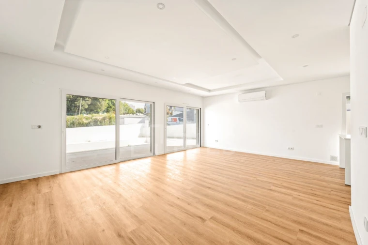 Moradia T4 para Venda em Charneca de Caparica e Sobreda Foto 4