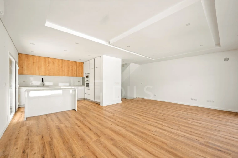 Moradia T4 para Venda em Charneca de Caparica e Sobreda Foto 13