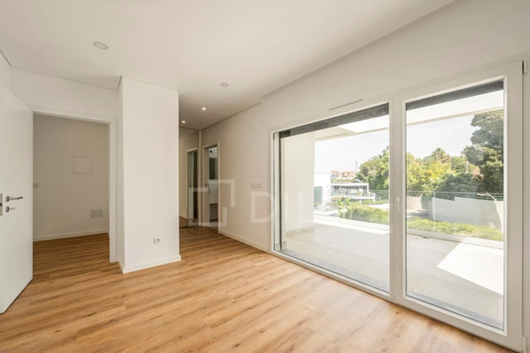 Moradia T4 para Venda em Charneca de Caparica e Sobreda Foto 18