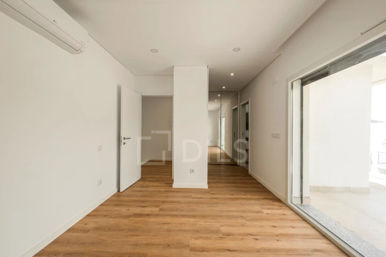 Moradia T4 para Venda em Charneca de Caparica e Sobreda Foto 25