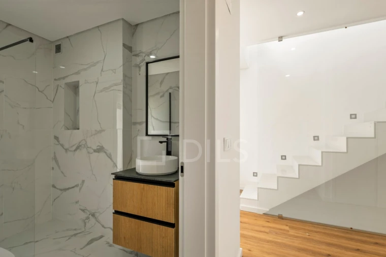 Moradia T4 para Venda em Charneca de Caparica e Sobreda Foto 31