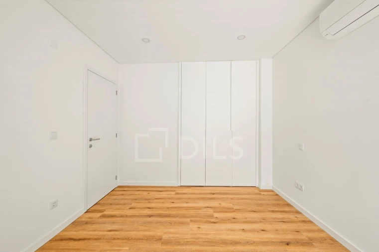 Moradia T4 para Venda em Charneca de Caparica e Sobreda Foto 27