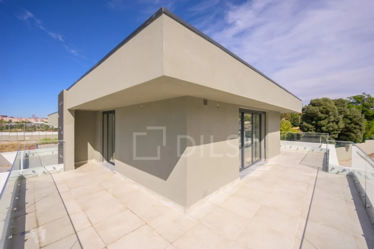 Moradia T4 para Venda em Charneca de Caparica e Sobreda Foto 41