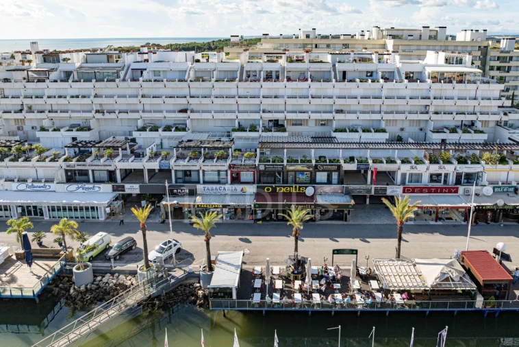 Loja para Arrendamento em Quarteira Foto 27