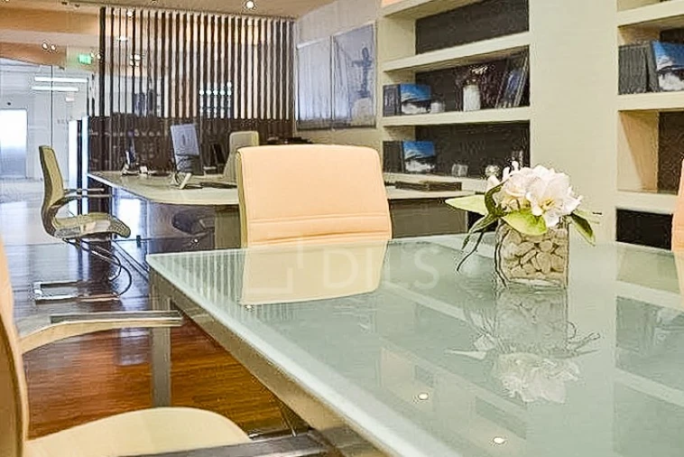 Loja para Arrendamento em Quarteira Foto 5