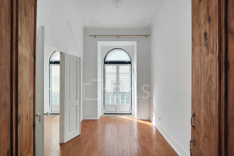 Prédio para Venda em Santa Maria Maior Foto 9