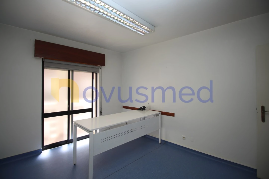 Apartamento T3 para Venda em São Bartolomeu de Messines Foto 15