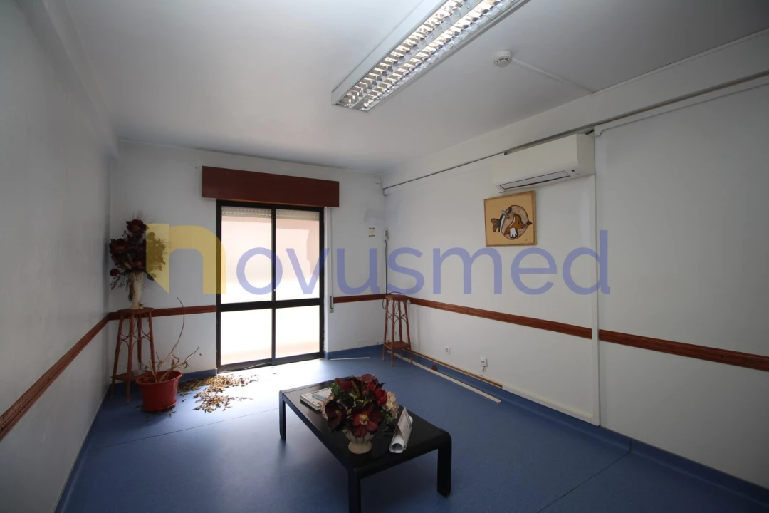 Apartamento T3 para Venda em São Bartolomeu de Messines Foto 20