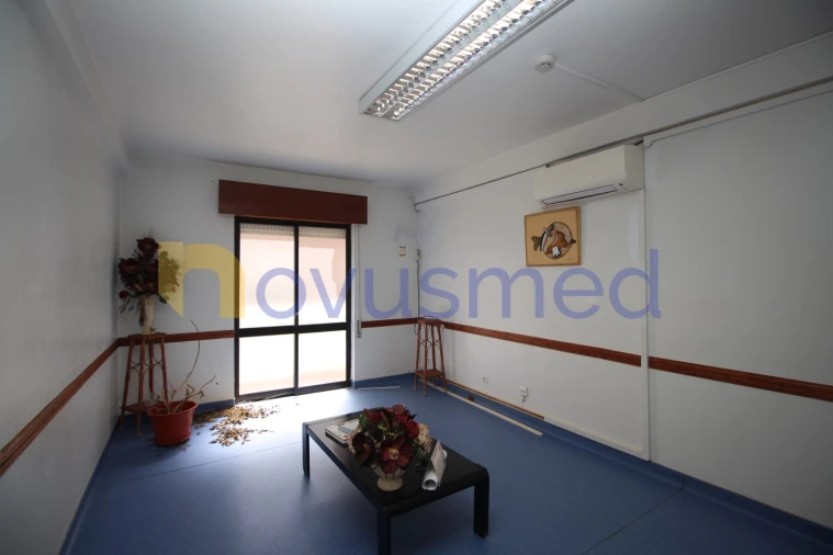 Apartamento T3 para Venda em São Bartolomeu de Messines Foto 20