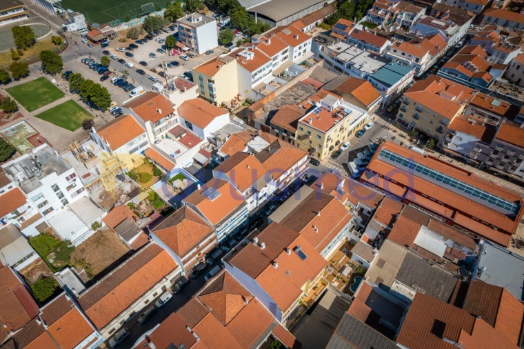 Apartamento T3 para Venda em São Bartolomeu de Messines Foto 37