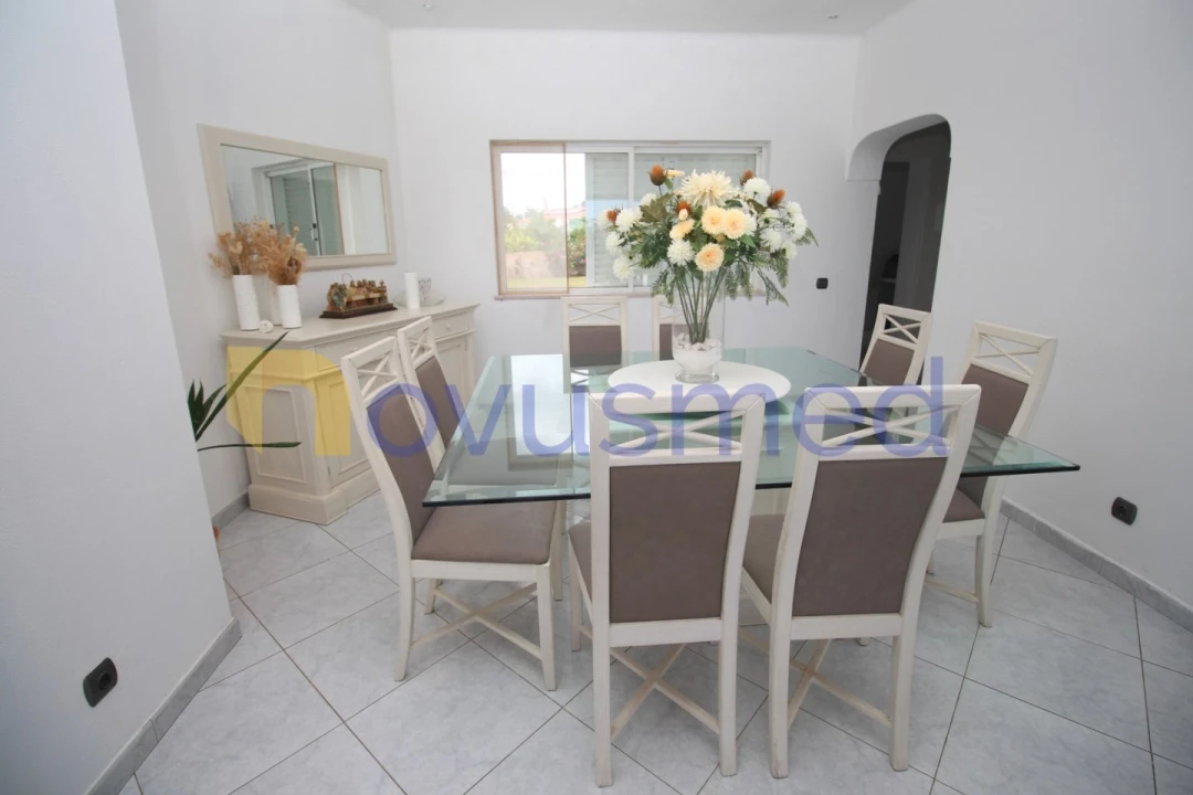 Moradia T5 para Venda em Guia Foto 10