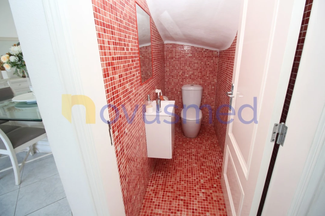 Moradia T5 para Venda em Guia Foto 13