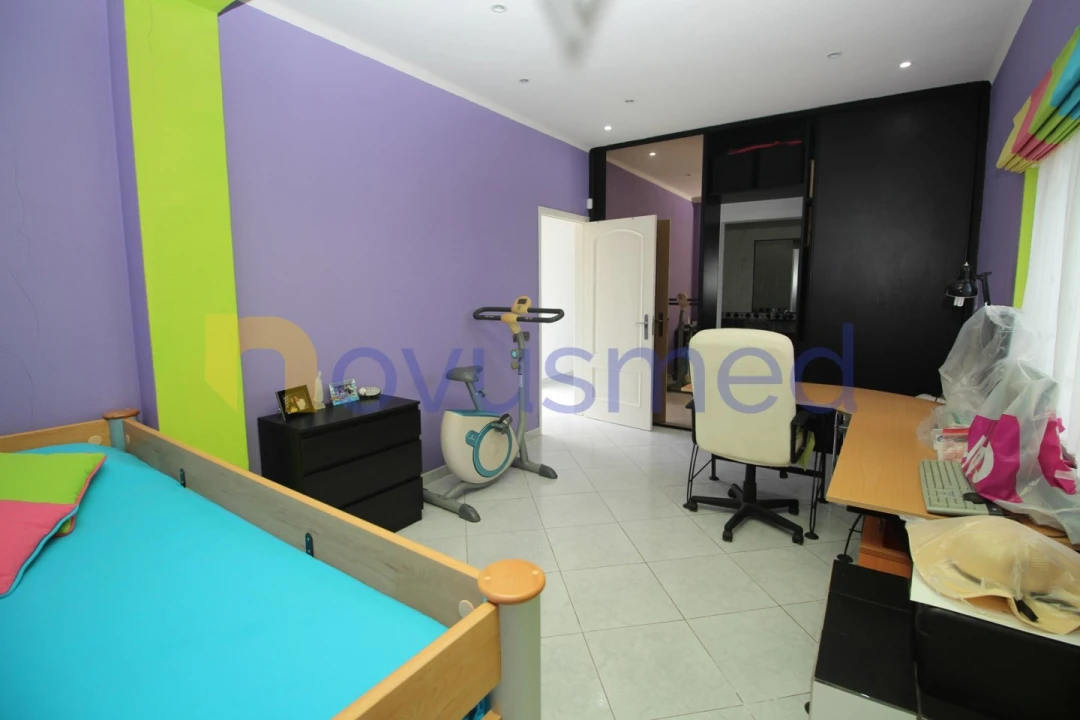 Moradia T5 para Venda em Guia Foto 16