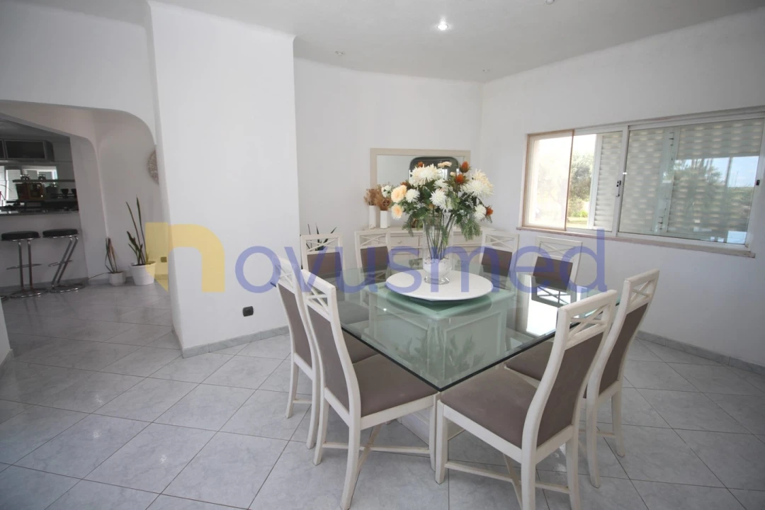 Moradia T5 para Venda em Guia Foto 31