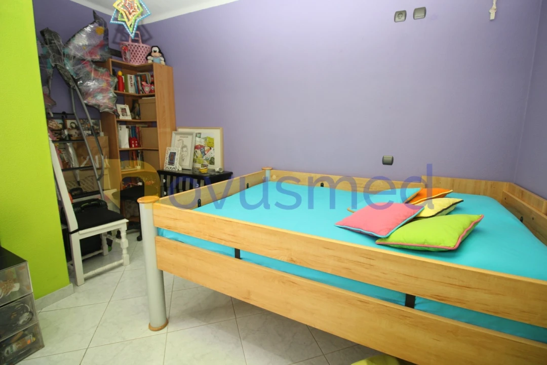 Moradia T5 para Venda em Guia Foto 40