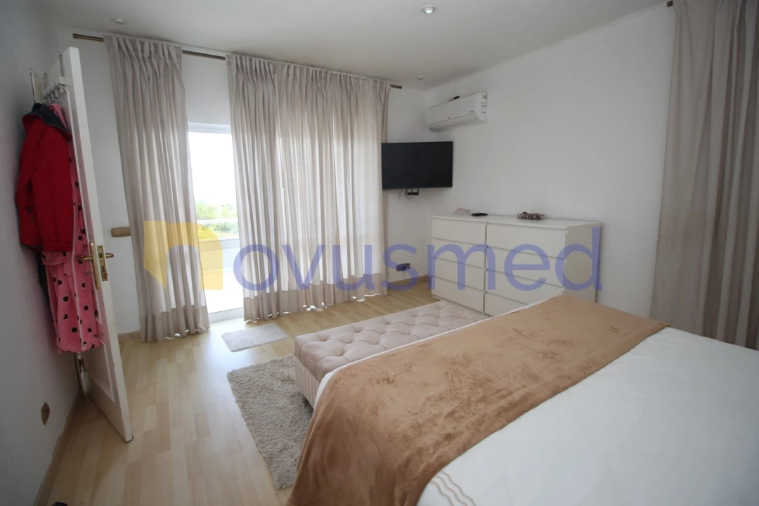 Moradia T5 para Venda em Guia Foto 46