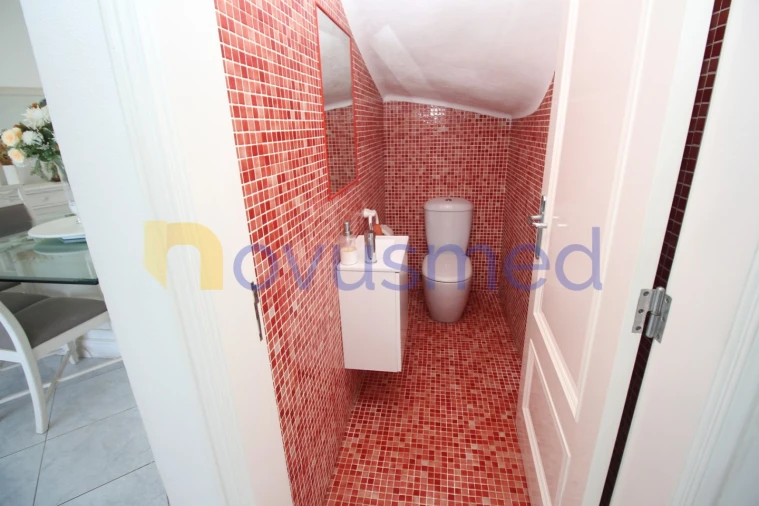 Moradia T5 para Venda em Guia Foto 13