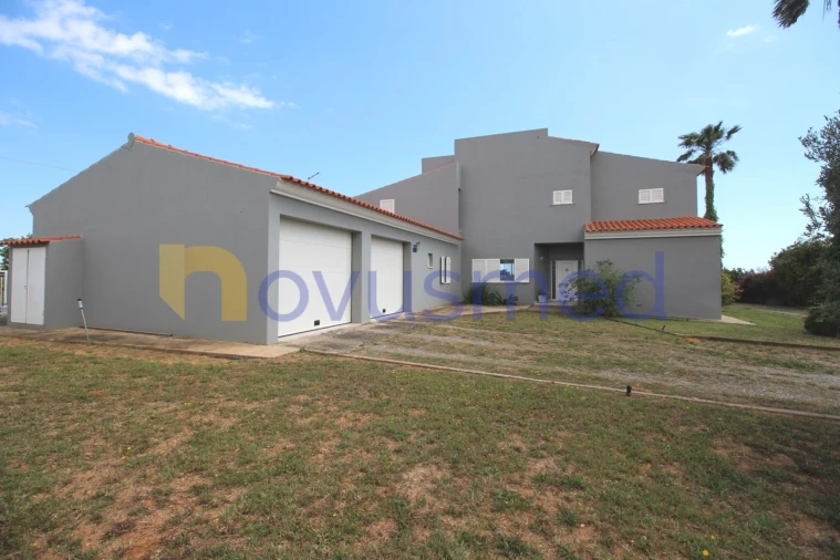 Moradia T5 para Venda em Guia Foto 25