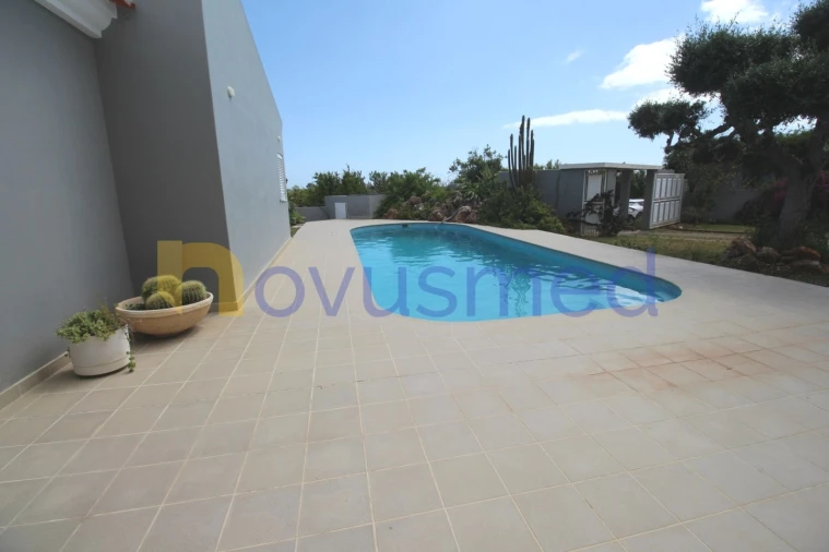 Moradia T5 para Venda em Guia Foto 28