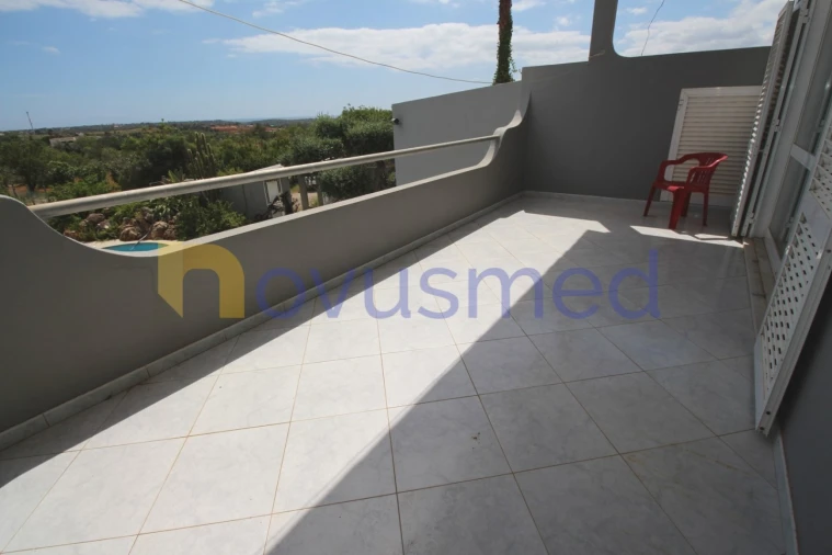 Moradia T5 para Venda em Guia Foto 50