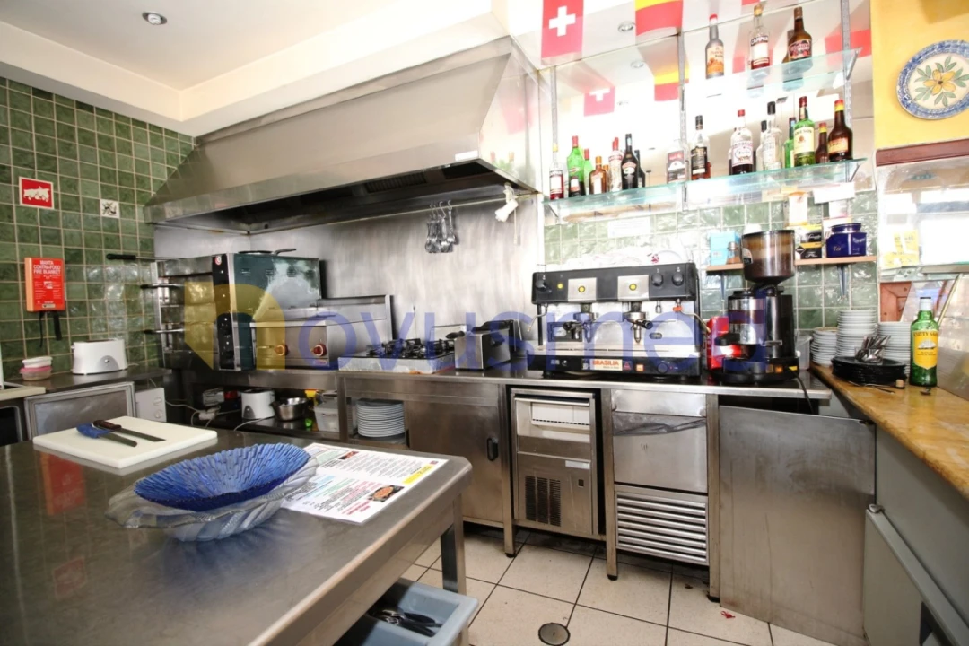 Loja para Venda em Albufeira e Olhos de Água Foto 11