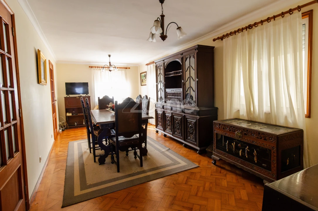 Moradia T4 para Venda em Gulpilhares e Valadares Foto 3