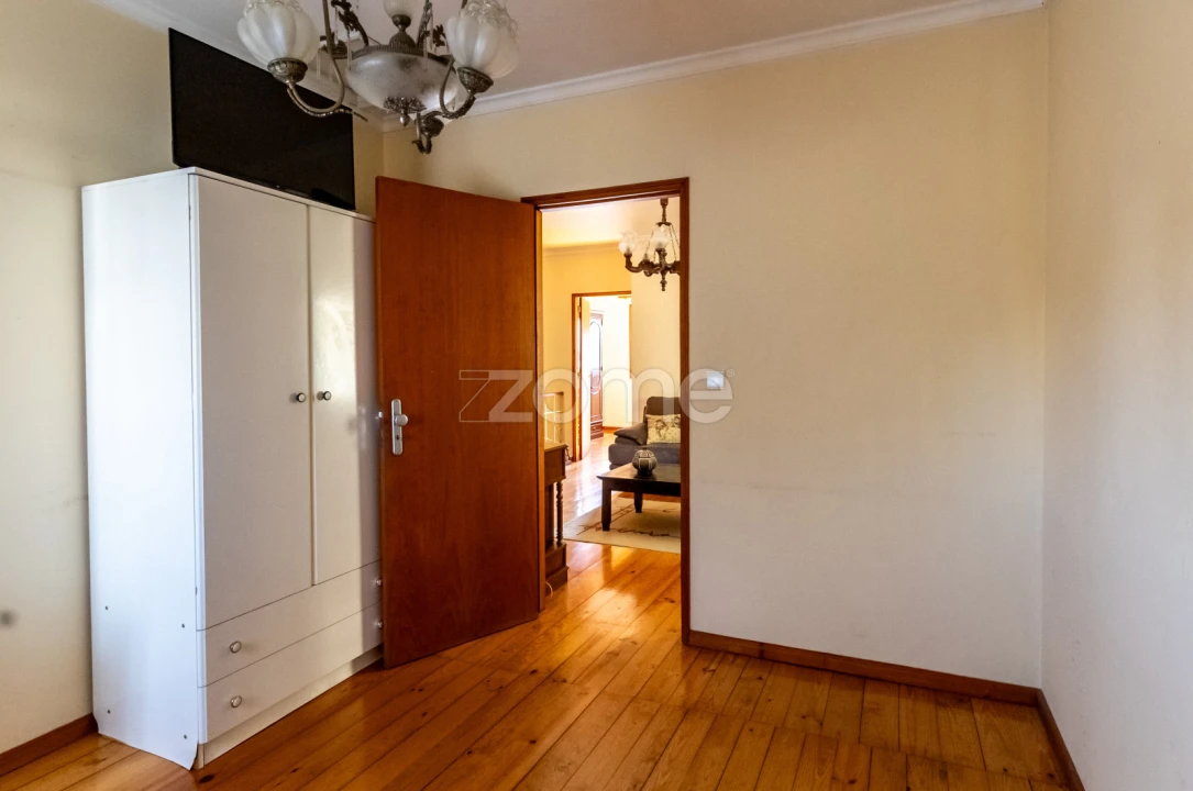 Moradia T4 para Venda em Gulpilhares e Valadares Foto 33