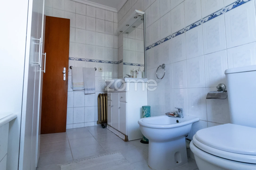 Moradia T4 para Venda em Gulpilhares e Valadares Foto 42