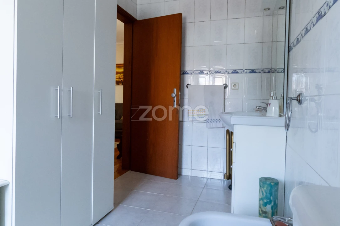 Moradia T4 para Venda em Gulpilhares e Valadares Foto 43