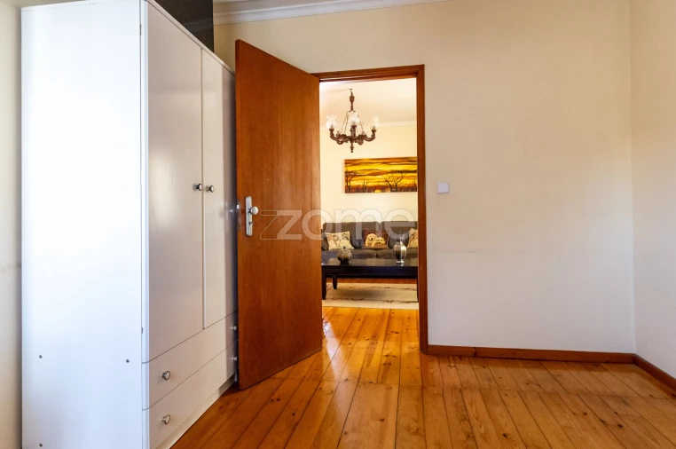 Moradia T4 para Venda em Gulpilhares e Valadares Foto 34