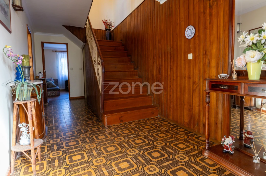 Moradia T4 para Venda em Gulpilhares e Valadares Foto 2