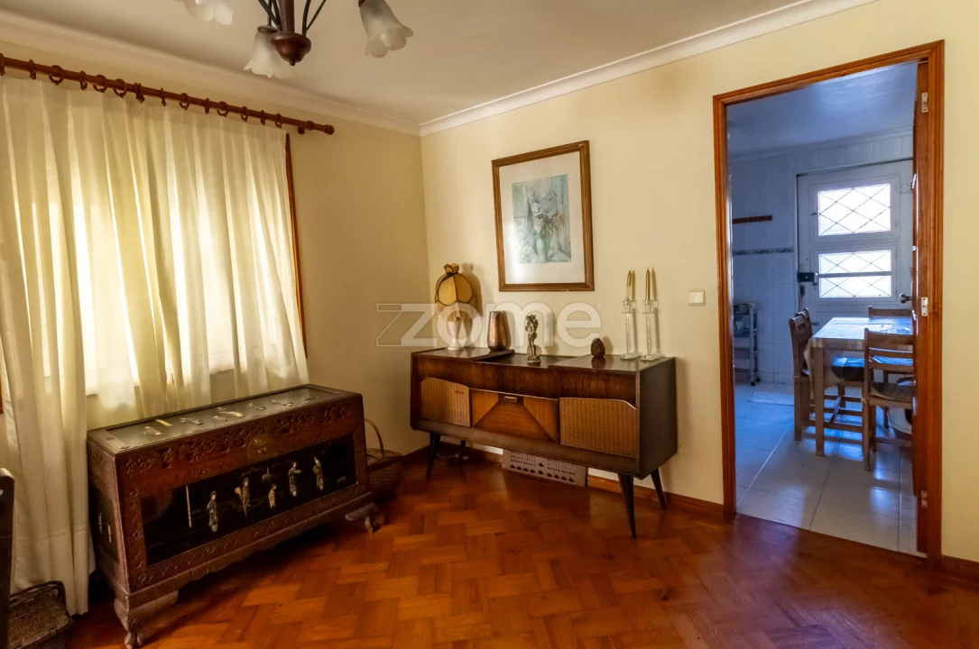 Moradia T4 para Venda em Gulpilhares e Valadares Foto 9