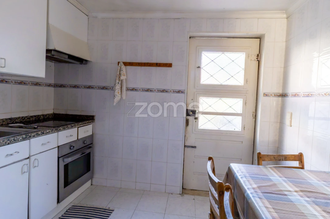 Moradia T4 para Venda em Gulpilhares e Valadares Foto 12