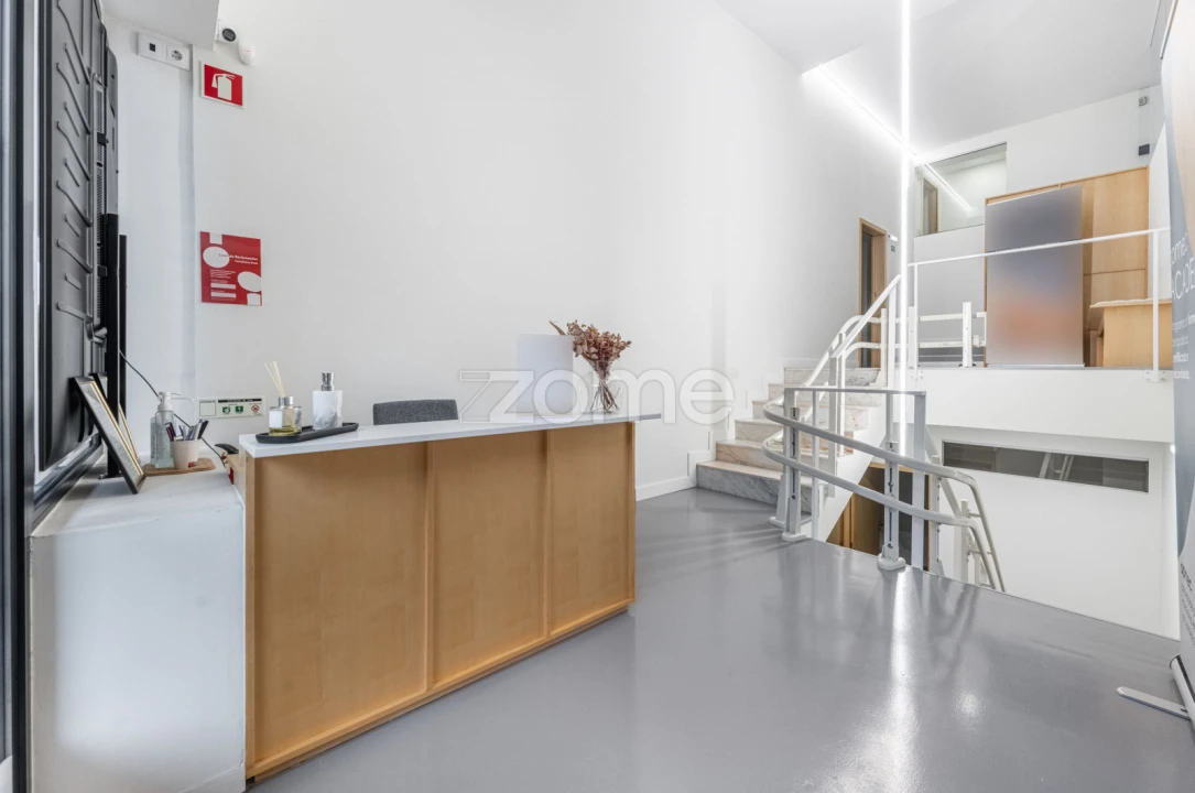 Negócio para Venda em Ramalde Foto 6