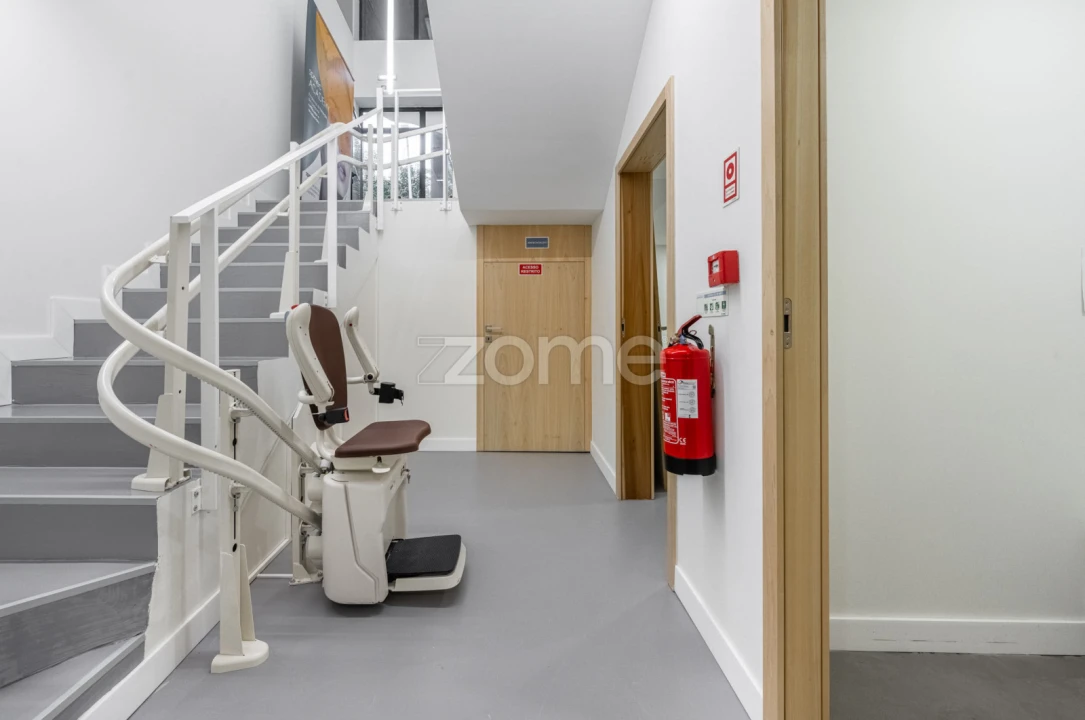 Negócio para Venda em Ramalde Foto 7