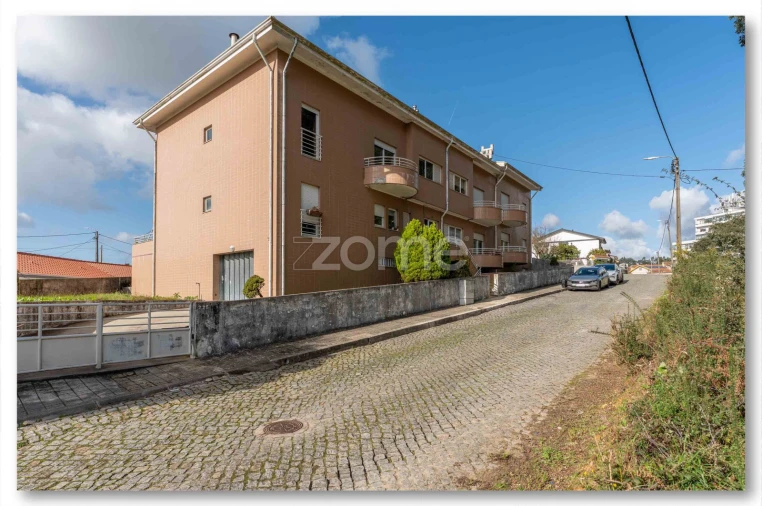 Apartamento T2 para Venda em Baguim do Monte (Rio Tinto) Foto 2