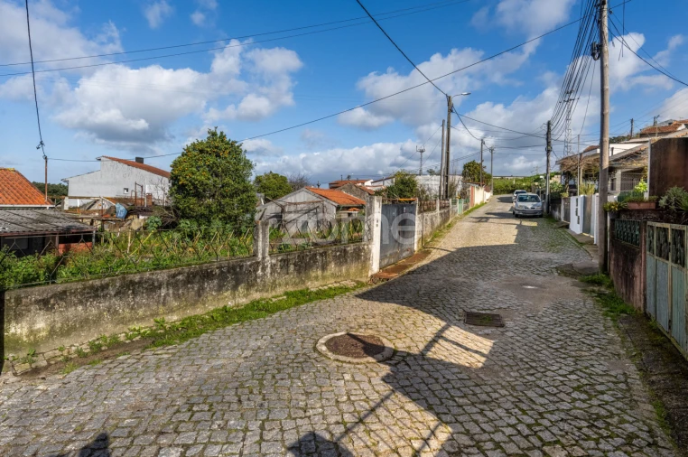 Moradia T3 para Venda em Pedrouços Foto 13