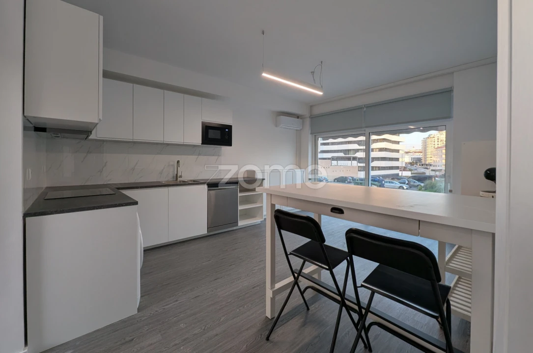 Apartamento T1 para Arrendamento em São João da Madeira Foto 2