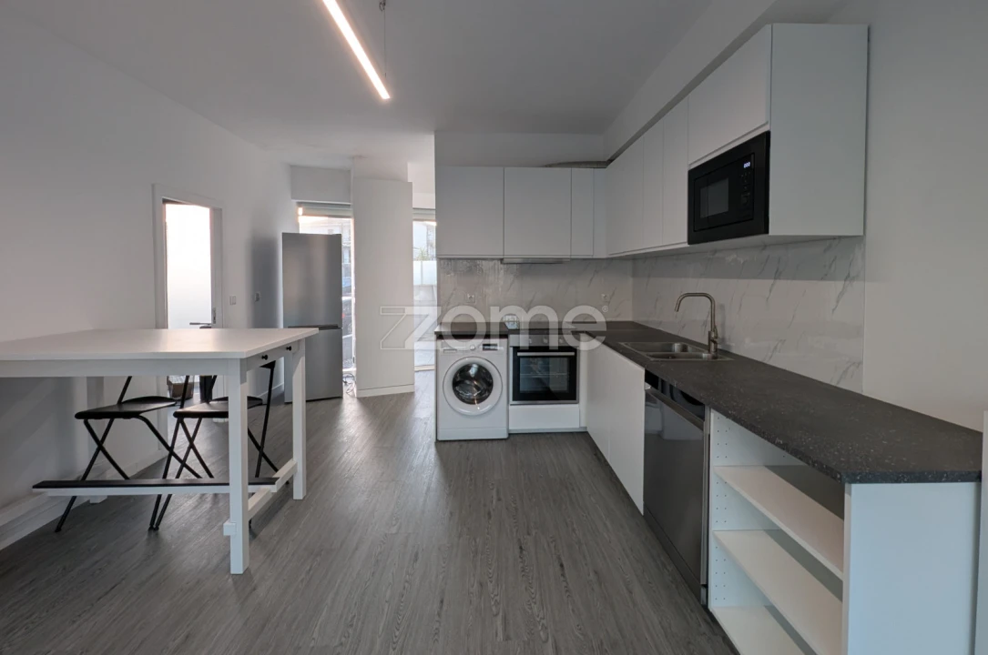 Apartamento T1 para Arrendamento em São João da Madeira Foto 5