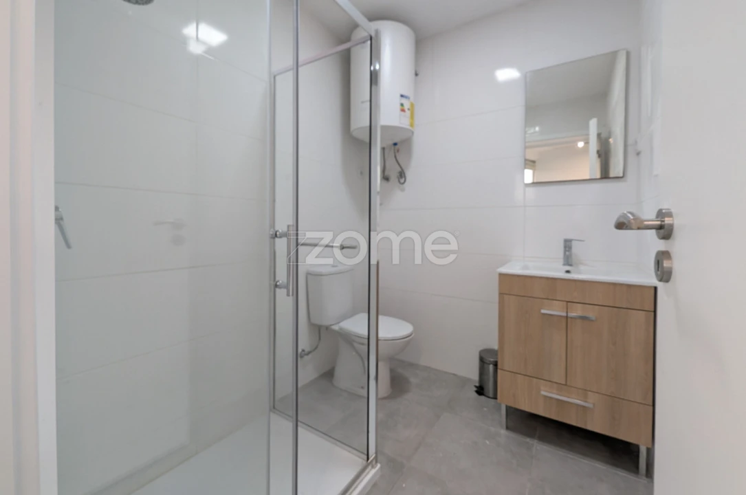 Apartamento T1 para Arrendamento em São João da Madeira Foto 10