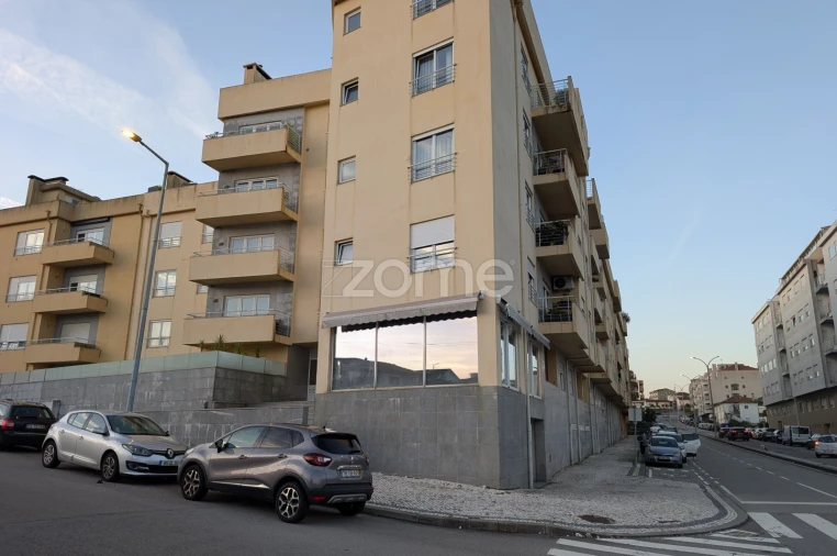 Apartamento T1 para Arrendamento em São João da Madeira Foto 16