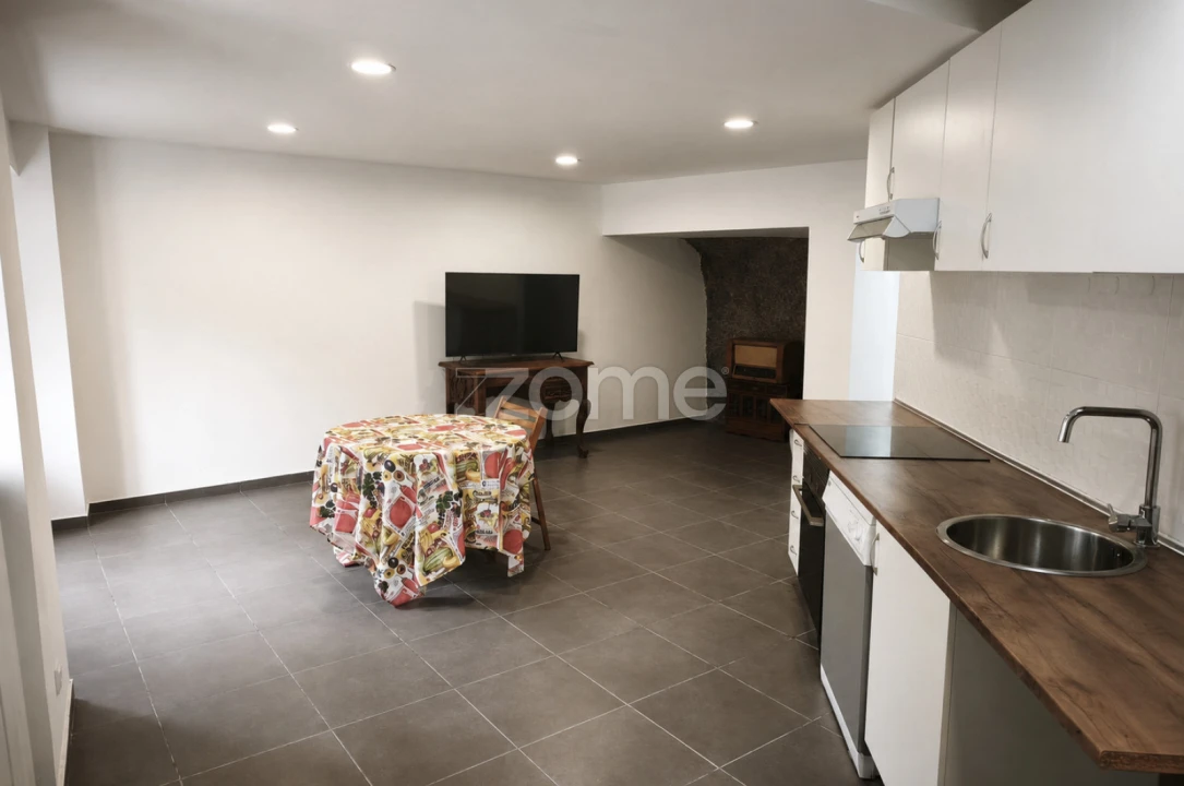Moradia T3 para Venda em Seia, São Romão e Lapa dos Dinheiros Foto 8