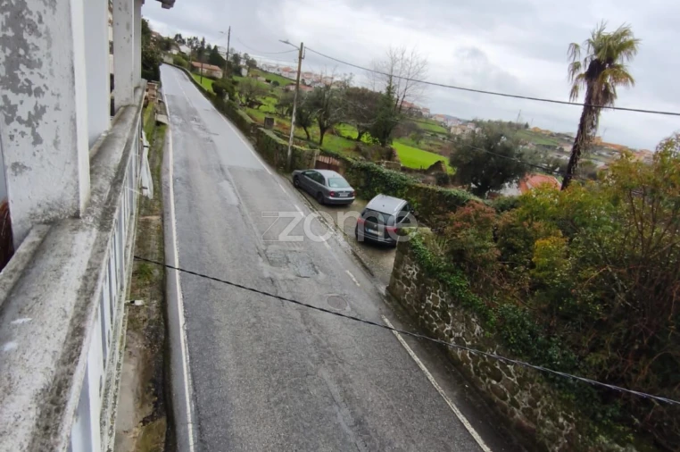 Moradia T3 para Venda em Seia, São Romão e Lapa dos Dinheiros Foto 11