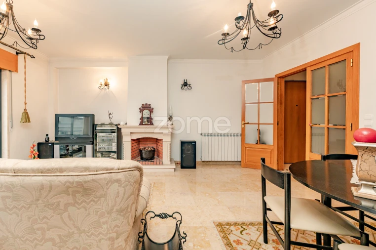 Apartamento T3 para Arrendamento em Santa Iria de Azoia, São João da Talha e Bobadela Foto 3